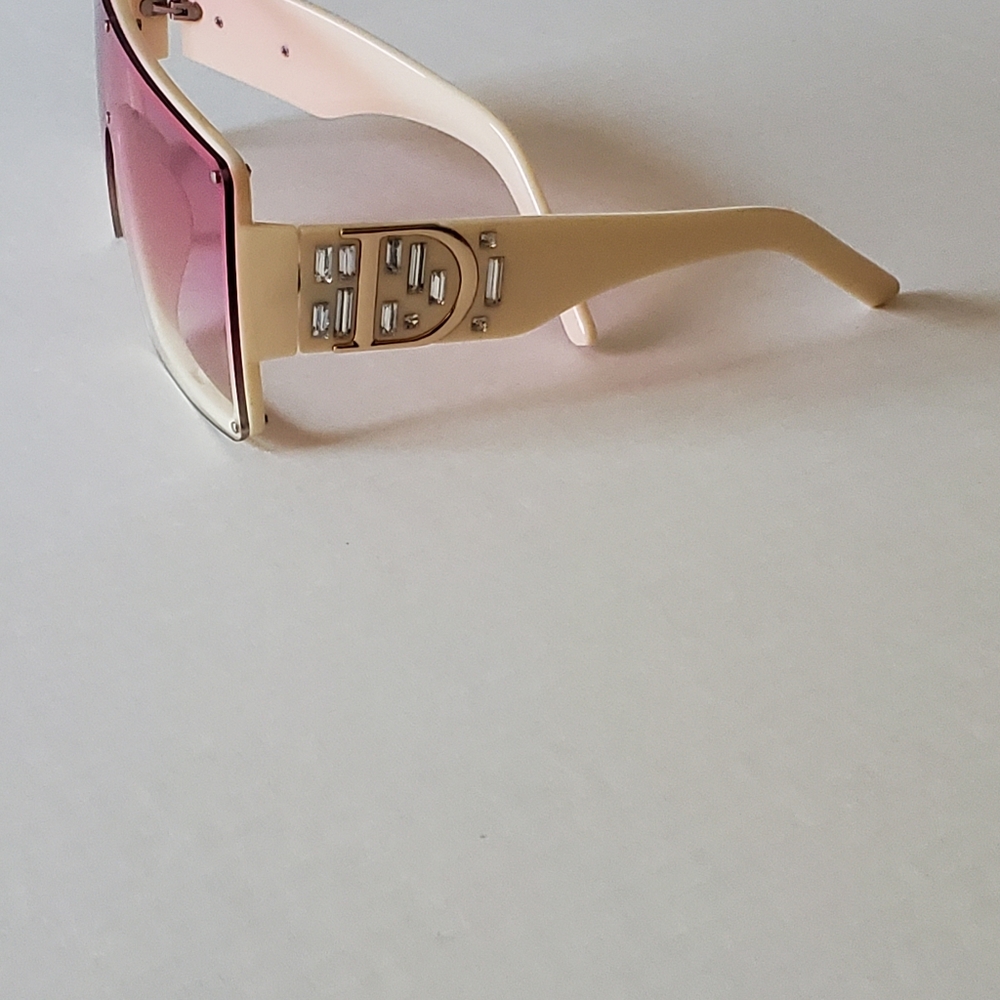 Sunglasses - Picture 2 of 4